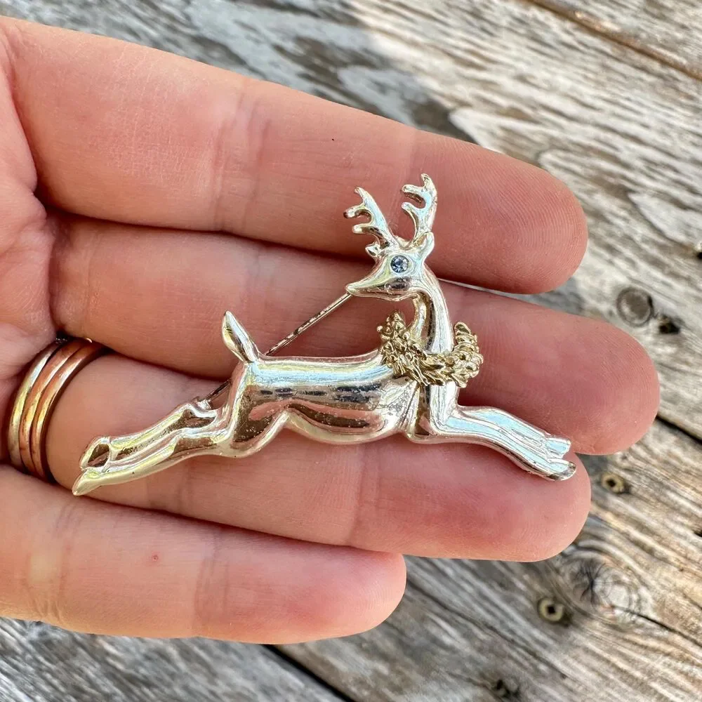 Vintage Jewelry Silver Tone Reindeer brooch pin Christmas jewelry